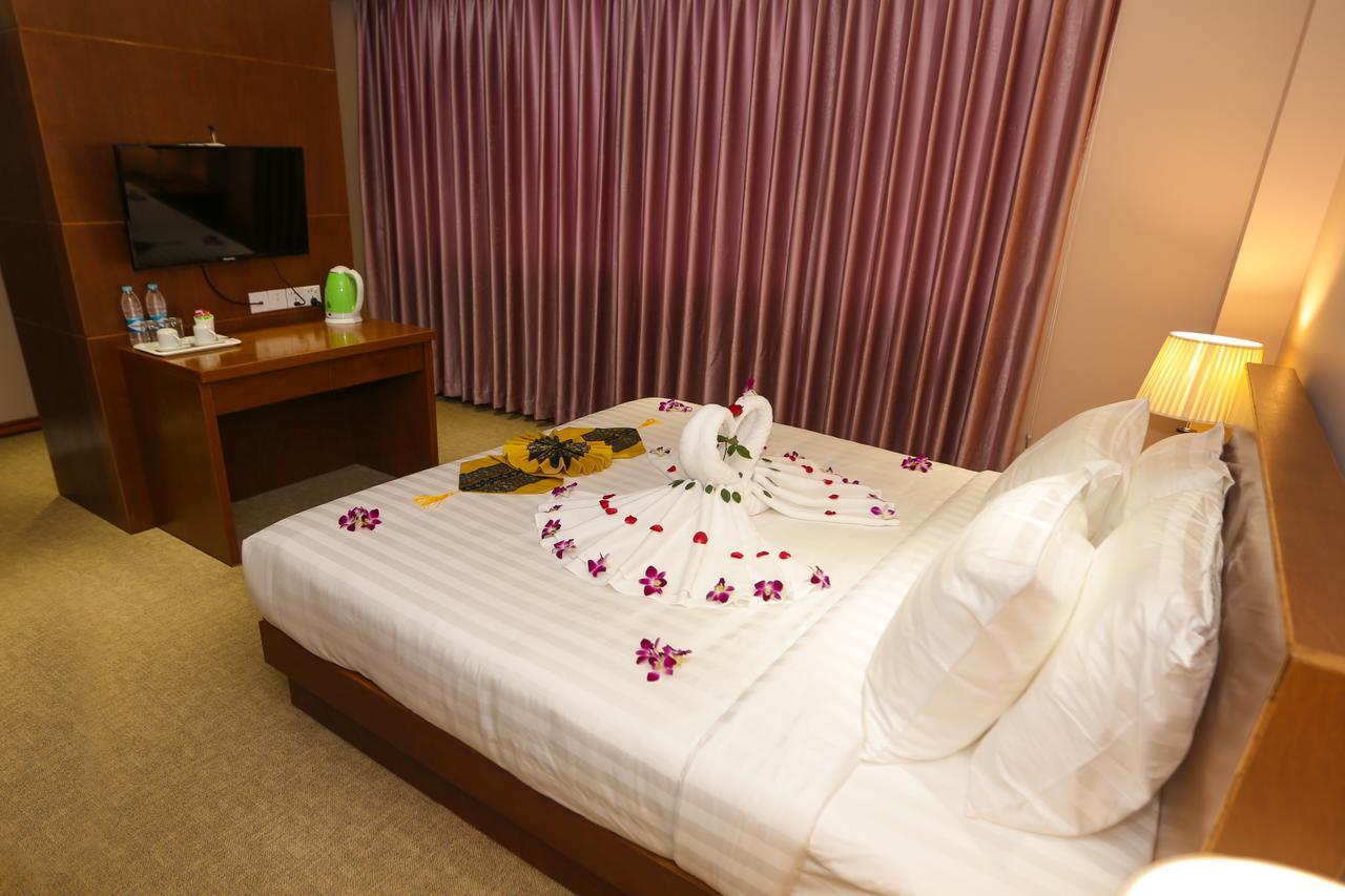 Grand Garden Hotel Rangun Zewnętrze zdjęcie